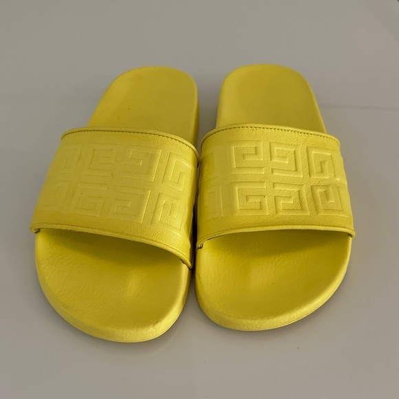 Givenchy Pool Slides - Picture 1 of 5